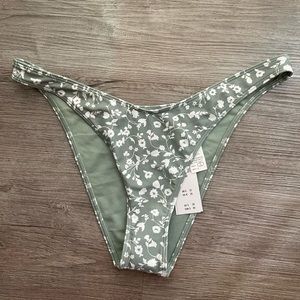 NWT Abercrombie High Rise Cheeky Bikini Bottom size L